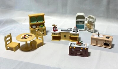 Calico Critters Epoch Sylvanian Kitchen Furniture and Accessories Table Chairs - Image 1 of 4