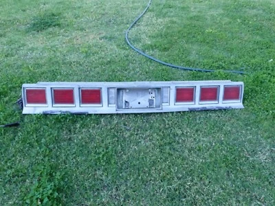 80 81 82 83 8 85 Chevrolet Impala Caprice luces traseras montaje panel trasero Foto 1 de 4