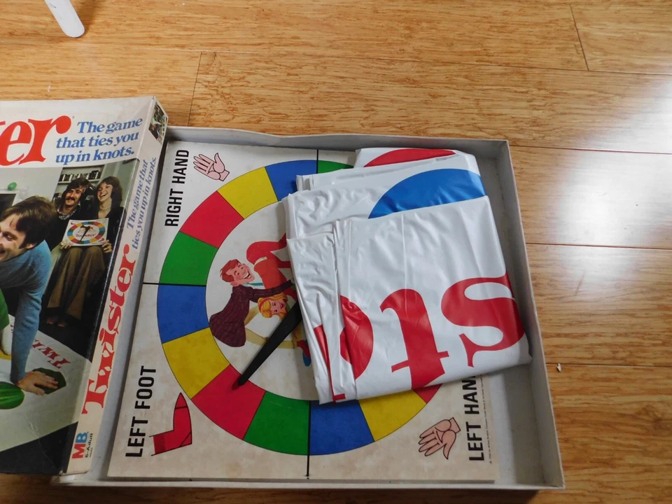 复古 Twister 棋盘游戏 Milton Bradley 4645 原装 1966 年团体家庭乐趣美国 MB — 第 1/1 张图片