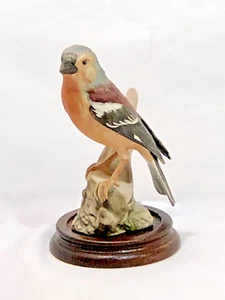 Vintage  1973 Goebel Buchfink Chaffing Pinson Bird Figurine & Wood Base  3812713 - Picture 1 of 7