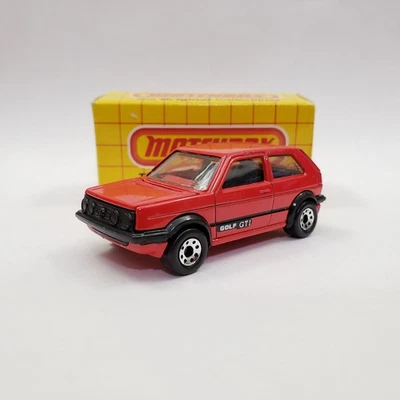 Matchbox Volkswagen Golf GTI Diecast 1:58 Macao Base 1985 MB33 Foto 1 de 4