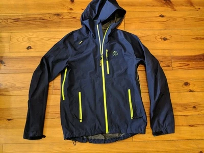 CHAQUETA GORETEX HOMBRE ESLABÓN PERDIDO AZUL MARINO CREMALLERA COMPLETA EN MUY BUENA CONDICIÓN TALLA S Foto 1 de 4