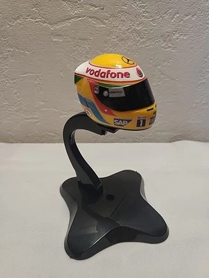CASCO DEAGOSTINI KYOSHO LEWIS HAMILTON MCLAREN F1 2008 ESCALA 1/8 CON SOPORTE Nuevo Foto 1 de 4