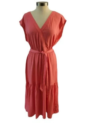 Vestido BB Dakota tamanho XL com babados envoltório falso cinto de tecido coral novo com etiquetas - Imagem 1 de 4