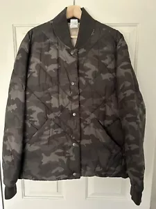 Banana Republic Reversible Camo Bomber Jacket - Size L - Picture 1 of 9