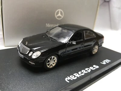 🇺🇦 1:43 Minichamps Restyle w211 Mercedes e320 E 211 Facelift 2005 43 Black - Image 1 of 4