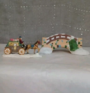 Vtg Christmas Village Bridge & Horse Drawn Carriage Ceramic/ Very Detailed  - Picture 1 of 8