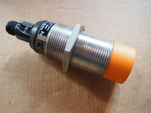 Détecteur capteur capacitif IFM KN5101  M30 - Picture 1 of 3