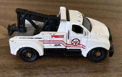 2005 White Tow Truck by Matchbox 2004 Thailand - Image 1 of 4
