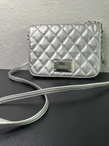 Nine West Women's Crossbody Quilted Bag Metallic Silver Preowned - Picture 1 of 12