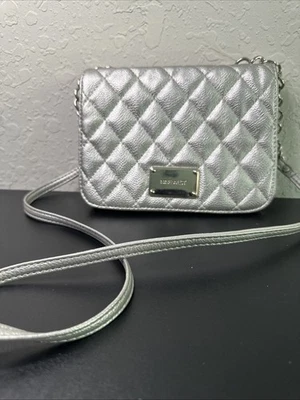 Женская стеганая сумка через плечо Nine West металлик серебро бывшая в употреблении - Изображение 1 из 4