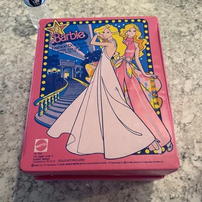 Vintage 1977 Barbie Fashion Doll Trunk Lot with 35+ Clothing and Accessories - Image 1 of 4