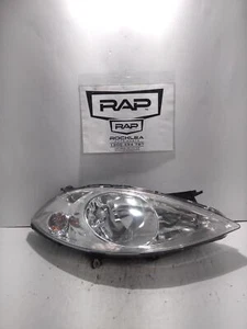 MERCEDES A CLASS RIGHT FRONT HEAD LIGHT - Picture 1 of 9