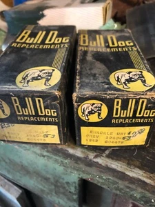 Dos kits de grilletes Chevy Bulldog 1940-53 - Imagen 1 de 4