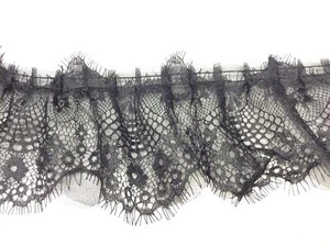 1 MT PIZZO NERO  IN VELO PLISSE SMERLATO CM 10 - Picture 1 of 1