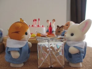 Sylvanian Families Fennec &7 Knights Sep Moon View Party KO-29 VINTAGE RARO - Foto 1 di 20