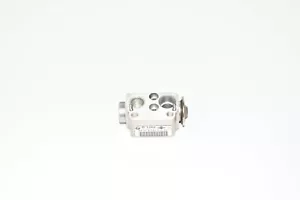 BMW E90 318D E81 E87 E88 E82 E91 E92 E93 E84 Expansion Valve 9182512 - Picture 1 of 4