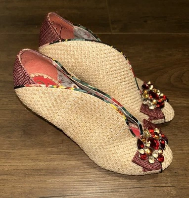 Poetic License Prickly Pear Brown Wicker Heels W/Beed Flowers, Size 8.5 US 39 EU - Image 1 of 4