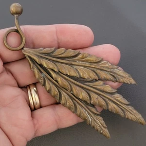 Broche prendedor antiguo vintage estampado de 3 hojas de latón Art Nouveau Deco "PALANCA MISSIMG" - Imagen 1 de 17