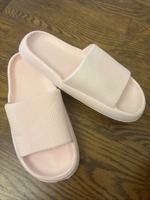 Extra Soft Slip On Cloud Shoes Pillow Slides Sandals Pink  38-39 New - Image 1 of 4