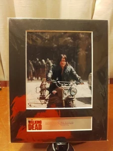 NORMAN REEDUS 8x10 THE WALKING DEAD DARYL DIXON Photo - Picture 1 of 10