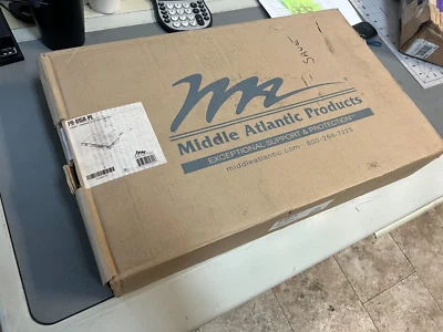 Middle Atlantic PD-815R-PL RackMount Power Center w/ Pilot LT, 8 Outlets, 15A - Image 1 of 2