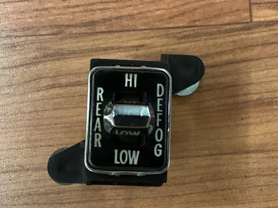 Interruptor soplador desempañador ventana trasera Pontiac Lemans NOS 73 74 9795248 Foto 1 de 4