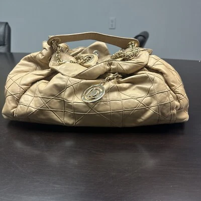 Auténtico bolso de mano Christian Dior Cannage Le Trente charol tostado/desnudo Foto 1 de 4