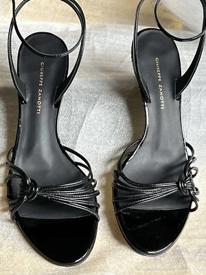 Giuseppe Zanotti Ylenia 30 mm mini sandalias de cuña talla 38,5 (8,5 EE. UU.)/$750 Foto 1 de 4