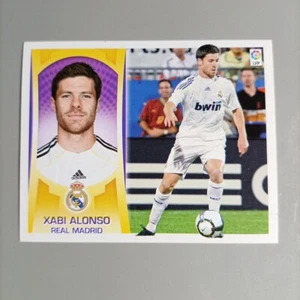 XABI ALONSO №33/FICHAJES (REAL MADRID) 2009-10 CROMO PANINI LA LIGA ESTE 09/10 - Imagen 1 de 2