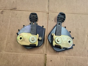 Ajustadores de altura delanteros para cortacésped Toro 22" reciclador 105-1808-03 - Imagen 1 de 2