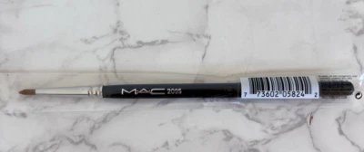 MAC 209S Eyeliner Brush Sealed New Discontinued Fine-Tipped for Liquids & Creams - Image 1 of 3