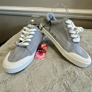 Roxy Sz 8 Gray & White Comfort Sneakers NWT - Picture 1 of 10