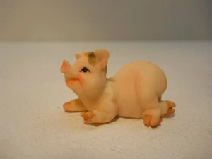 Pretty Pig Decorative Figurine Hand Painted  n485 - Picture 1 of 3