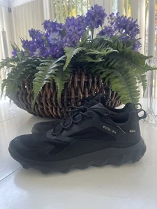 ECCO MX GORETEX WMN 11-11.5 Low Sneaker Black Waterproof Walking Hiking NWOB - Picture 1 of 16