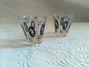 MCM Shot Glasses Caballeros de Ajedrez Negro y Dorado en Cartucho - Par (2) - Imagen 1 de 8