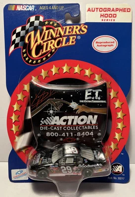 2002 Winners Circle 1/64 Kevin Harvick #29 E.T. Autographed Hood Series (B113) - Image 1 of 3