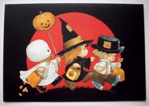 Children trick or treating Morehead unsigned Halloween greeting card *WW23 - Picture 1 of 3