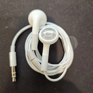 Genuine NEW OEM Apple Wired Stereo Earphones 3.5mm iPod iPhone 3 4 5 6 - Photo 1 sur 1