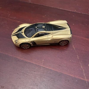 2012 Hot Wheels HW EXOTICS Gold 2012 Pagani Huayra Super Car Mattel Diecast - Picture 1 of 22