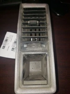 2014 DODGE RAM2500 PASSENGER SIDE AIR VENT. PART NUMBER 1WP29DX9AC - Picture 1 of 3