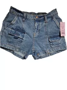 Wild Fable Women's Pull-On Cargo Mid Rise Utility Jean Shorts Medium Wash XS - Picture 1 of 1