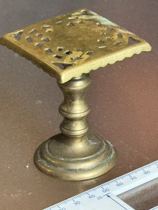 Antique Miniature Brass Tilt Tip Top Table/Stand/ Trivet - Dollhouse/ Decoration - Picture 1 of 24