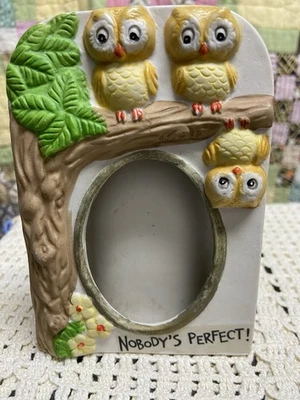 Marco de fotos de búho de cerámica 3D vintage "Nadie es perfecto" ¡Tan lindo! Foto 1 de 4