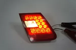 2010-2013 Mercedes W212 e550 e350 Conductor izquierdo luz trasera interior tapa maletero escotilla - Imagen 1 de 12