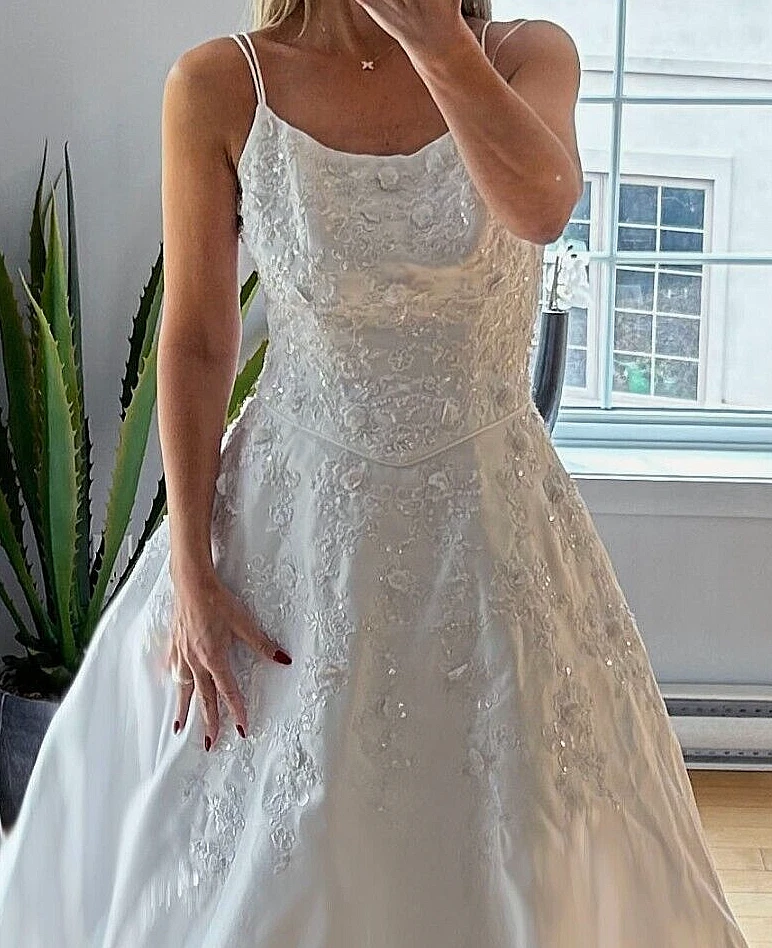 Cathedral wedding dress. Ball gown style. Pearl beaded with floral appliqué .M-L - Image 1 of 4