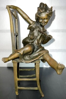 FIGURA FIRMADA DE BRONCE FRANCESA DE 8,5" DE ALTO FUNDIDA EN CALIENTE, NIÑA CON GATO - Franz Iffland  Foto 1 de 4