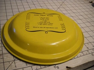 Vintage Basic Crepe Full Recipe Kitchen Decor Baking Dish Pie Pan Yellow 10" - Picture 1 of 5