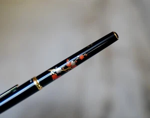 Magnificent Platinum Roller Pen In Black Resin - Flower And Bird Pattern - Picture 1 of 9