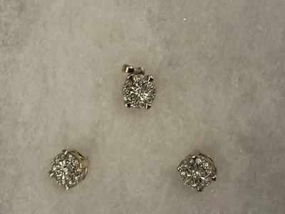 Conjunto de collar y pendientes de diamantes de oro amarillo de plata de ley 925 Foto 1 de 4